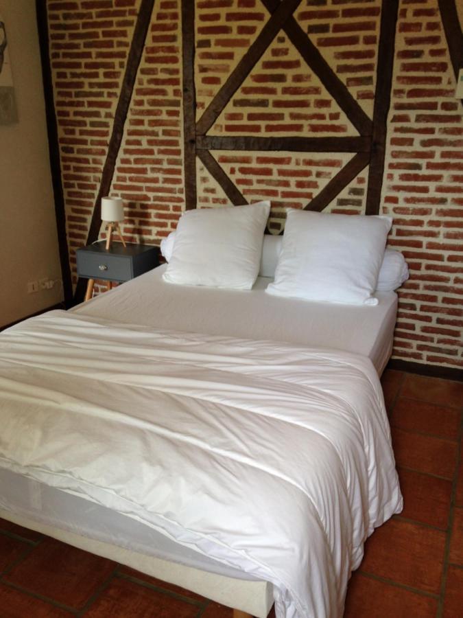Maison De Campagne Avec Piscine Beduer Ngoại thất bức ảnh